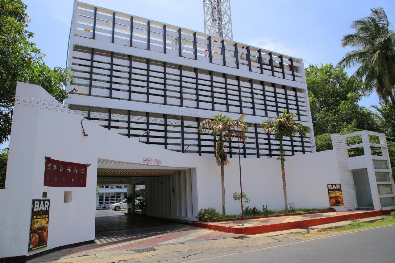 Oyo 256 Subash Hotel Jaffna Exterior foto